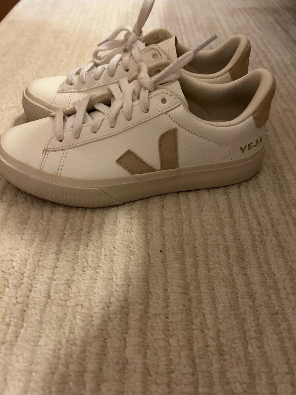 Veja Campo Sneaker Size 36 (US 5)